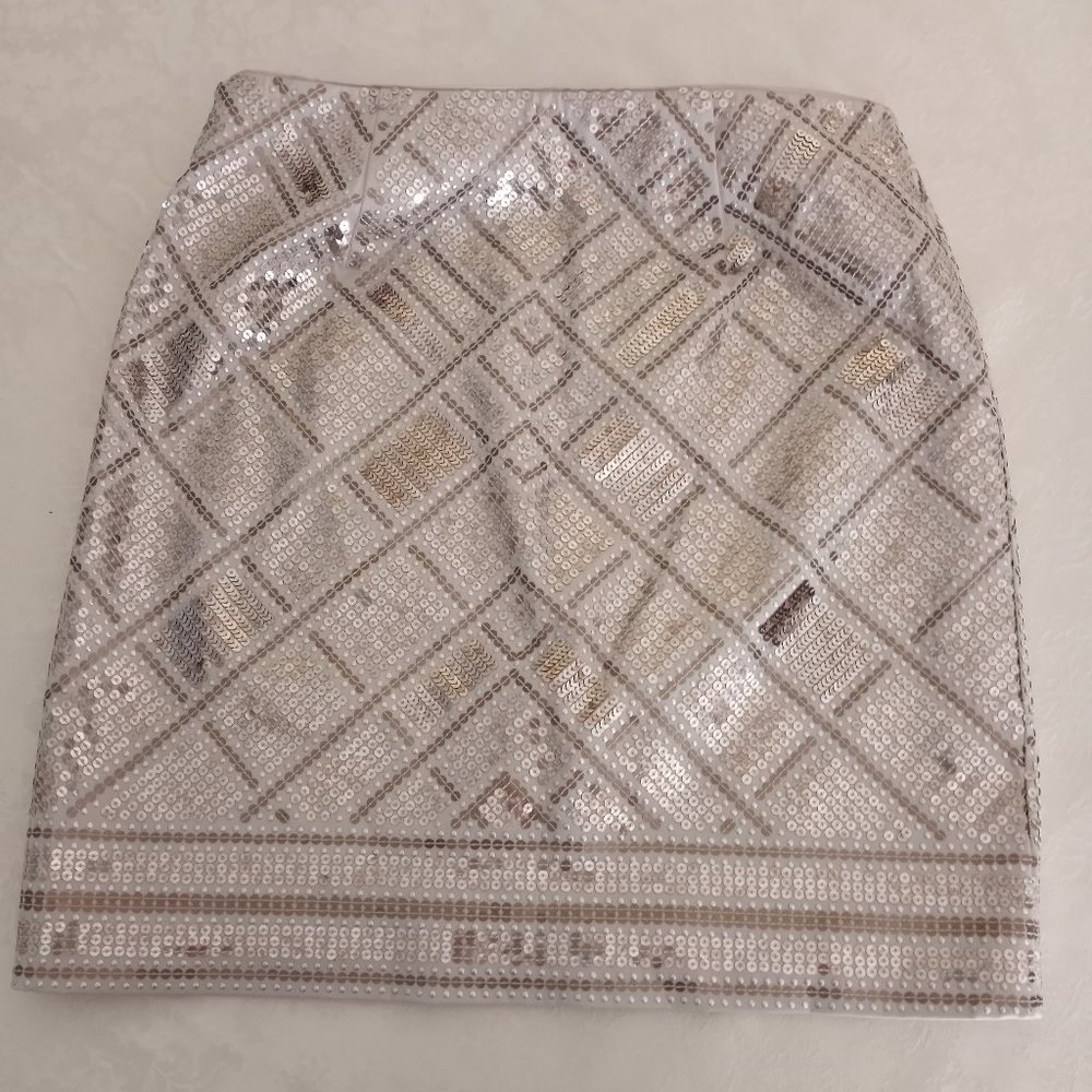 White House Black Market gold sequin skirt/ sz 4, N/w/o tags